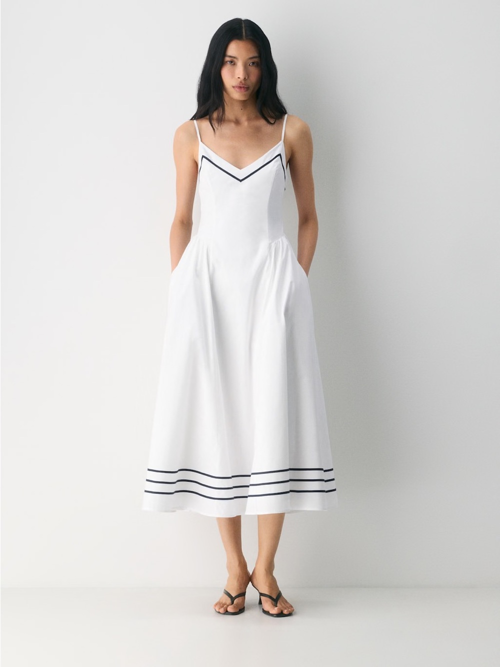 NEW Aritzia Technique Poplin Dress in Bright White/Admiral, Size 2